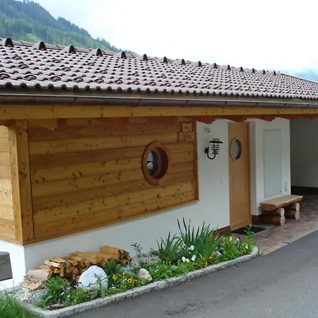 Luxurious Chalet With Sauna In K Nigsleiten * Wald im Pinzgau