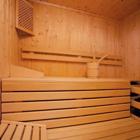 Luxurious Chalet With Sauna In K Nigsleiten Wald im Pinzgau