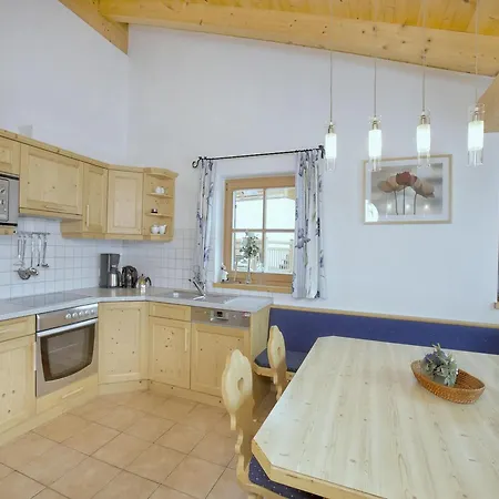 Luxurious Chalet With Sauna In K Nigsleiten Wald im Pinzgau