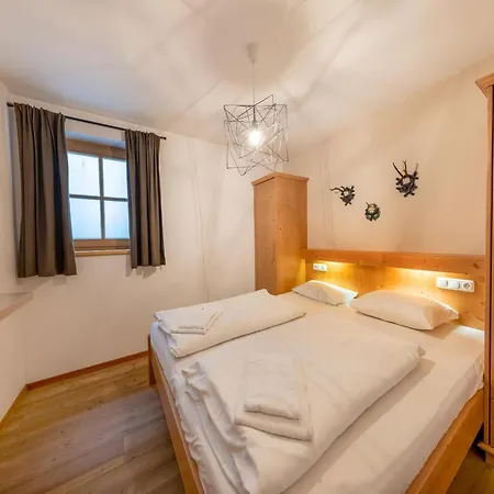 Luxurious Chalet With Sauna In K Nigsleiten Wald im Pinzgau